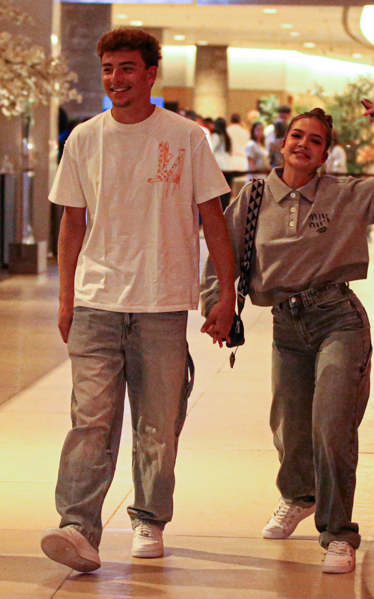 Mel Maia com o namorado