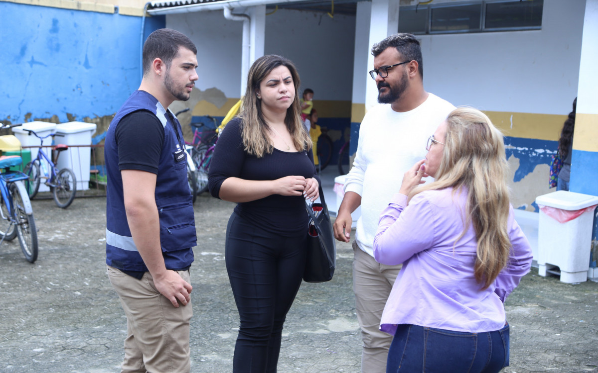 Ministério da Saúde visita unidade de Magé após chuvas - Rômulo Barbosa/Divulgação