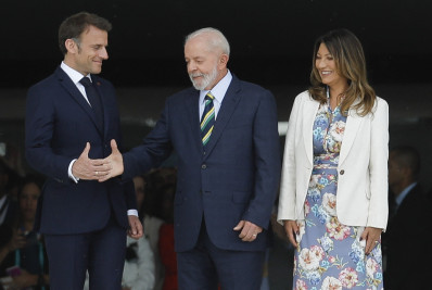 Macron e Lula se reúnem no Planalto para reunião bilateral