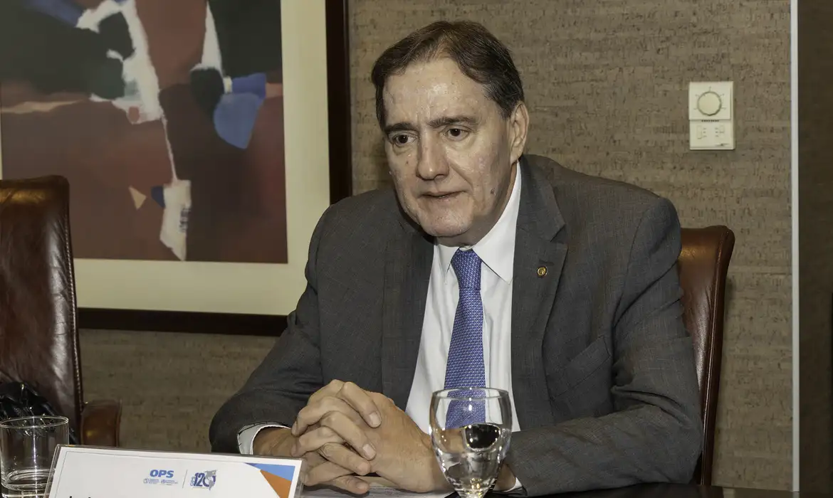 Vacina&ccedil;&atilde;o pode levar at&eacute; 8 anos para reduzir transmiss&atilde;o da dengue