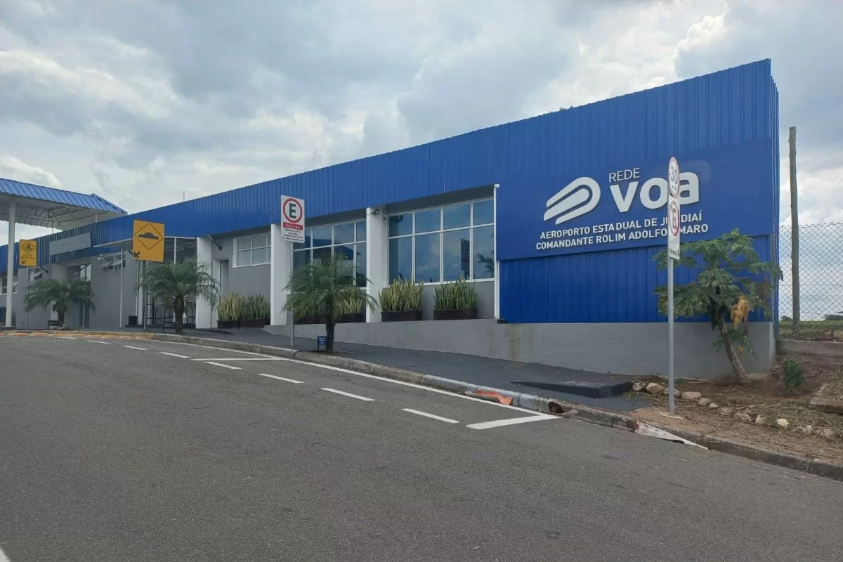 Equipes buscam avião que desapareceu na Serra do Japi, em São Paulo