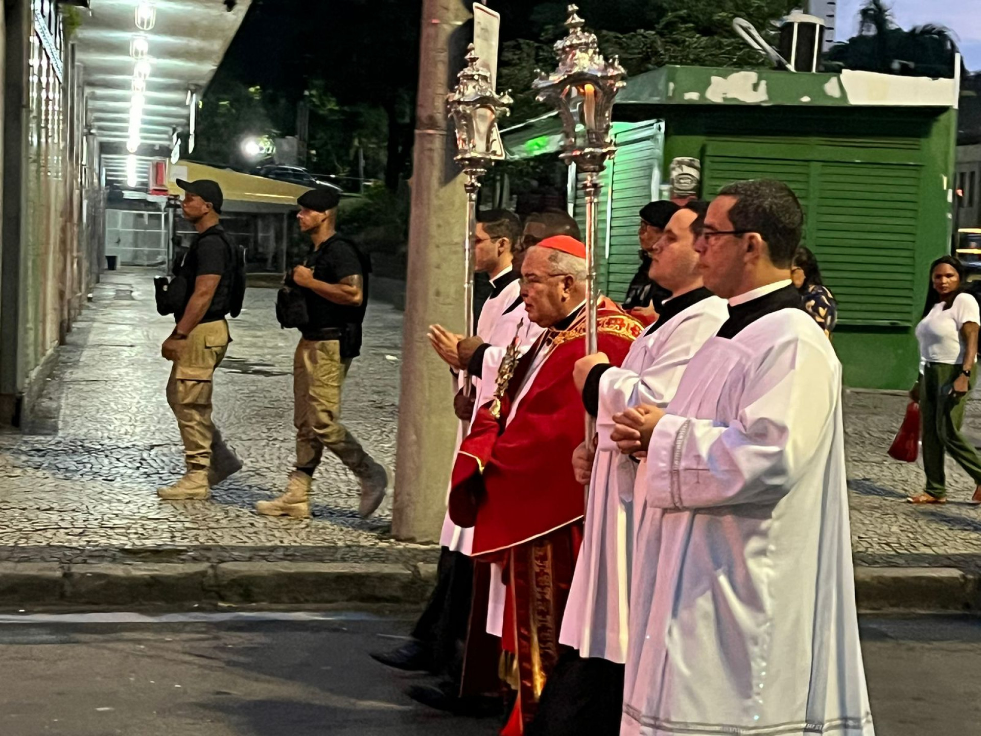 Prociss&atilde;o do Senhor Morto tem presen&ccedil;a do cardeal-arcebispo Orani Jo&atilde;o Tempesta - Maria Eduarda Volta / Ag&ecirc;ncia O Dia