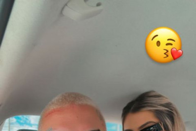 MC Guimê compartilha foto com suposto affair pela primeira vez