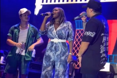 Raquele canta com a dupla Matheus e Kauan em show no Rio