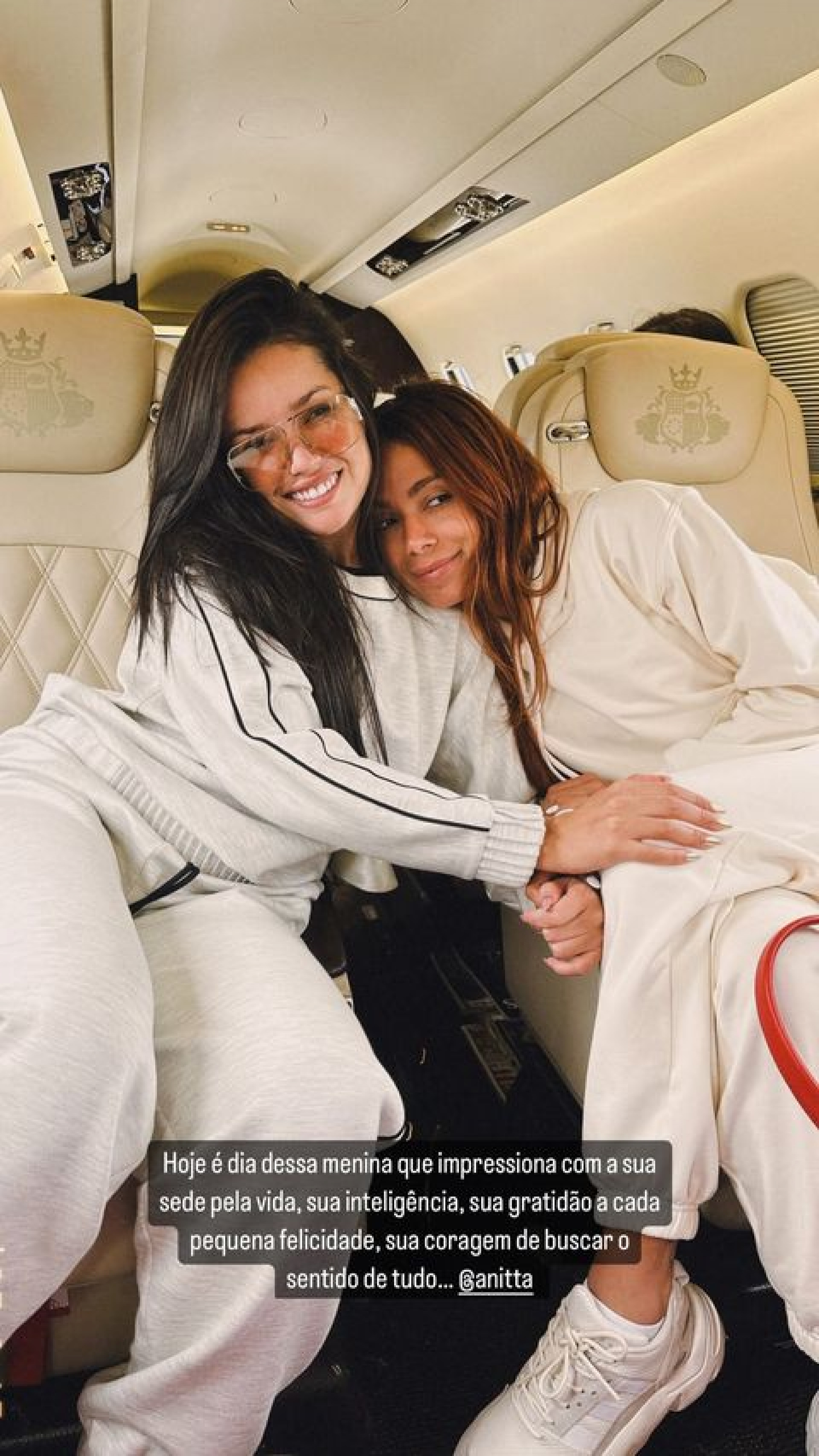 Juliette parabeniza Anitta no seu aniversário  - Reprodução / Instagram 