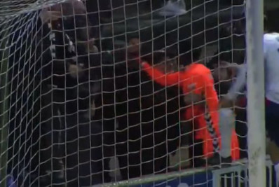 Briga por racismo pode gerar suspensão de até oito jogos para goleiro na Espanha