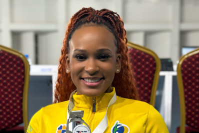 Jade, Rebeca e Flavia brilham no Mundial de Ginástica Artística