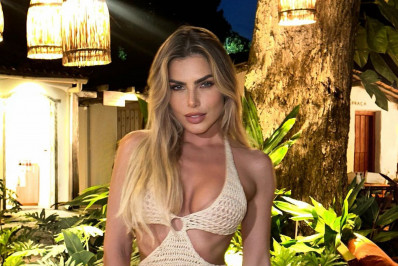 Erika Schneider se acidenta durante viagem e é levada ao hospital 