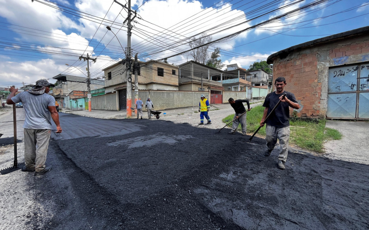Durante a execução das obras, toda a extensão da via será recapeada para substituir o asfalto antigo e locais danificados