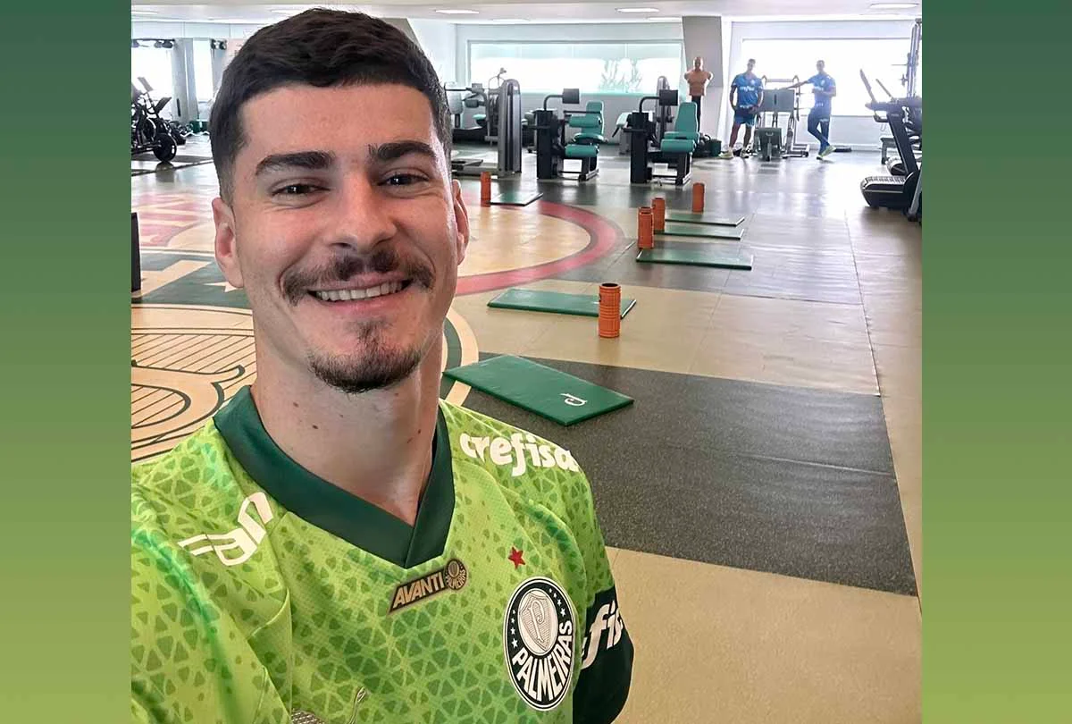 Palmeiras inscreve 47 jogadores na Libertadores e corre para ter Rômulo