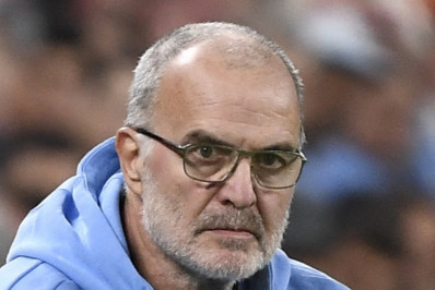 Técnico do Uruguai não descarta Suárez e Cavani para Copa América