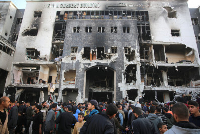 Tropas de Israel se retiram do maior hospital de Gaza após operação de duas semanas