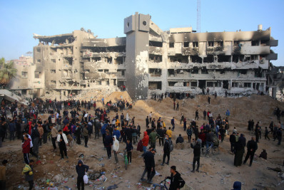 'Queimado e demolido', diz diretor de hospital após incursão de soldados israelenses