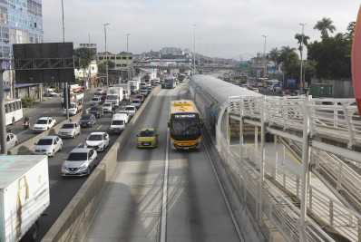 Pré-candidato vai à Justiça para reabrir BRT da Av. Brasil