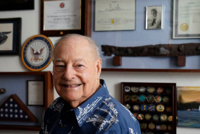 Último sobrevivente do ataque a Pearl Harbor morre aos 102 anos nos EUA