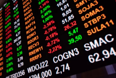 Ibovespa sobe a 126 mil pontos com alívio no Brasil e EUA, após dados de inflação