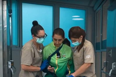 Triatleta recebe alta de hospital três meses após ser atropelada