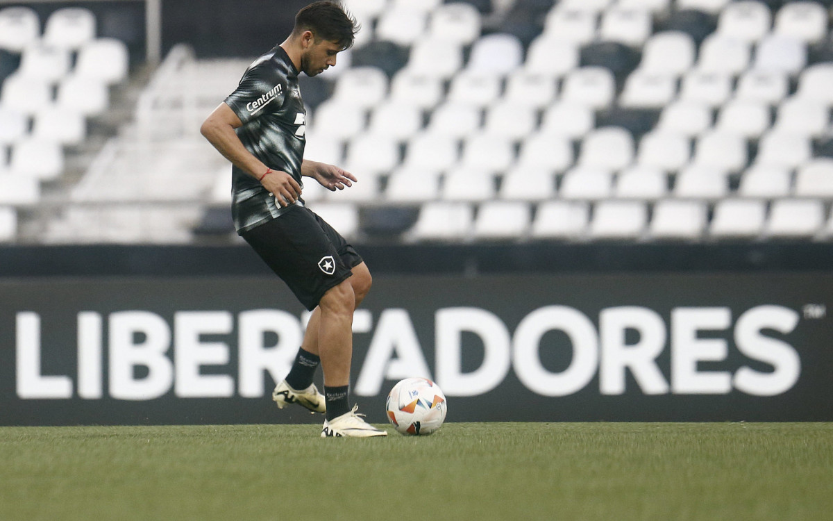 Romero, do Botafogo, durante o treino - Vítor Silva/Botafogo