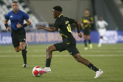 Resende diz que aguarda pagamento do Botafogo para repassar verba ao atacante Jeffinho