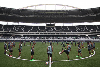 Sem Marçal e com Romero, Botafogo divulga relacionados para duelo com o Junior Barranquilla pela Libertadores