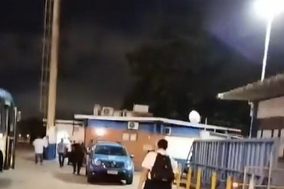 Disfarçados de funcionários, criminosos assaltam garagem de ônibus em Jacarepaguá