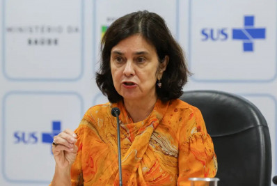 Nísia Trindade nega colapso da saúde no Rio Grande do Sul