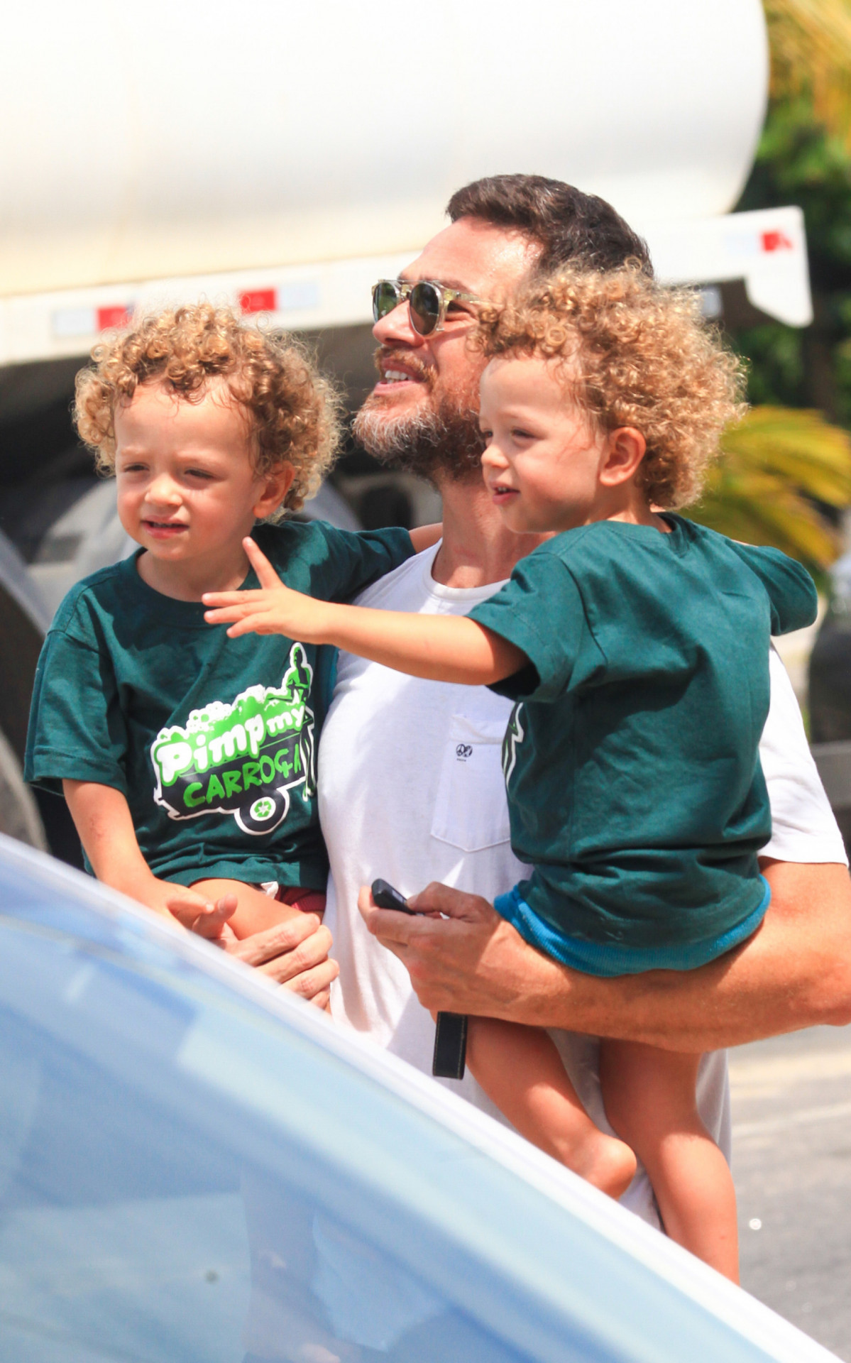 Emílio Dantas com os filhos