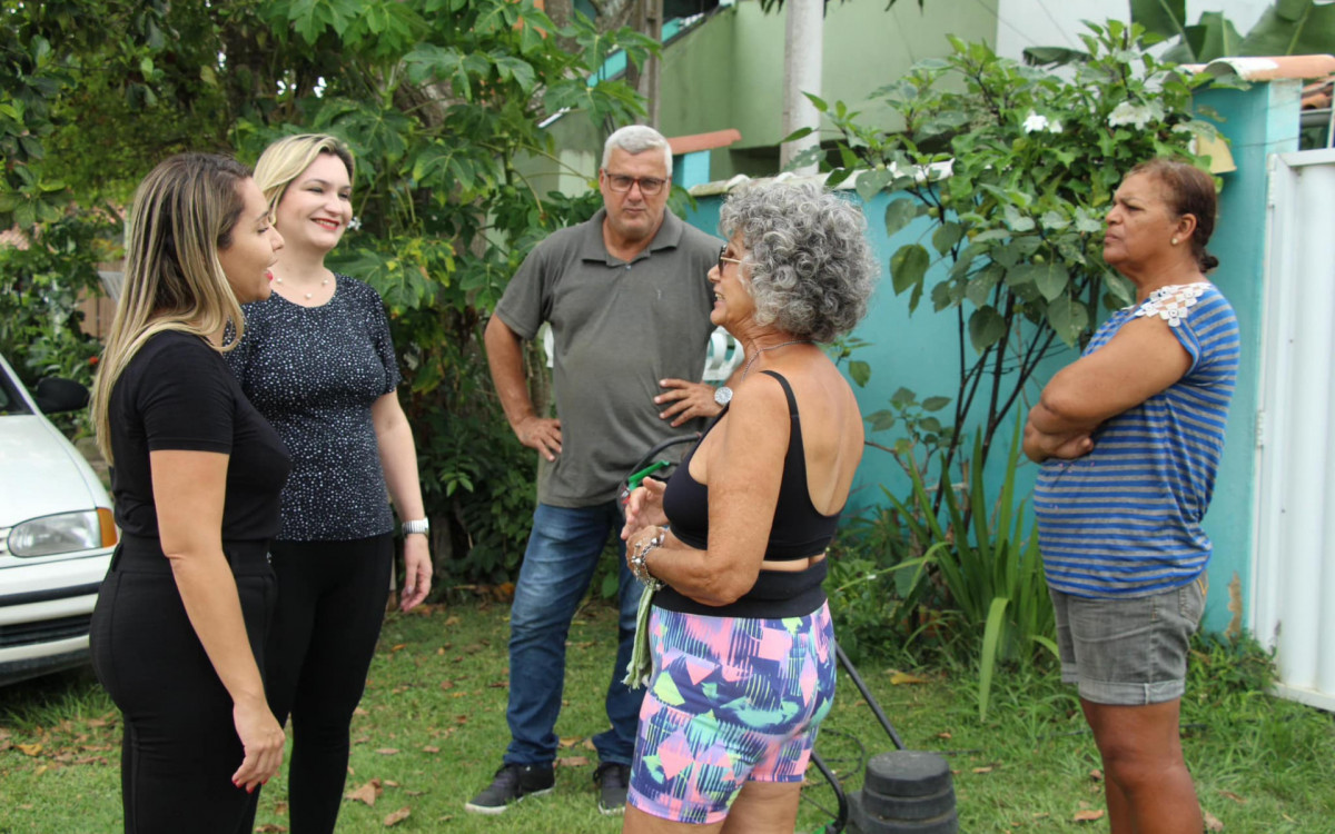 Anúncio das obras de calçamento da Rua Ficher, em Praia Seca
