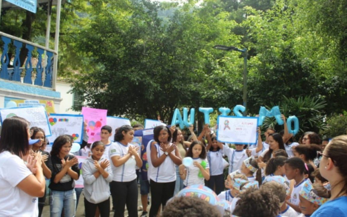 Caminhada pela conscientização do Autismo
