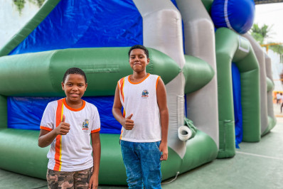 Projeto Cine Meio Ambiente leva debate sobre racismo para alunos da rede municipal de Belford Roxo