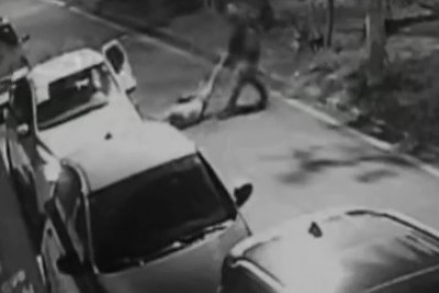 Motorista de aplicativo arrasta mulher e criança para fora de carro após discussão