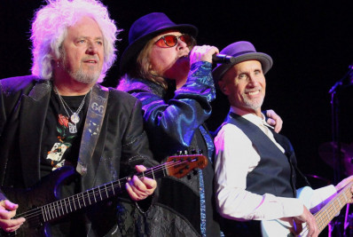 Toto, dona do hit 'Africa', anuncia show no Rio