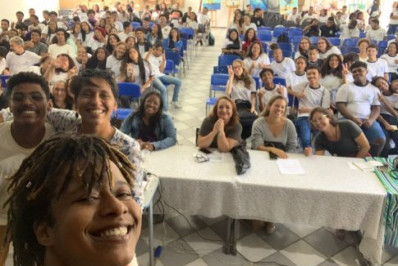 Slam das Donas promove oficina gratuita de poesia em Cabo Frio
