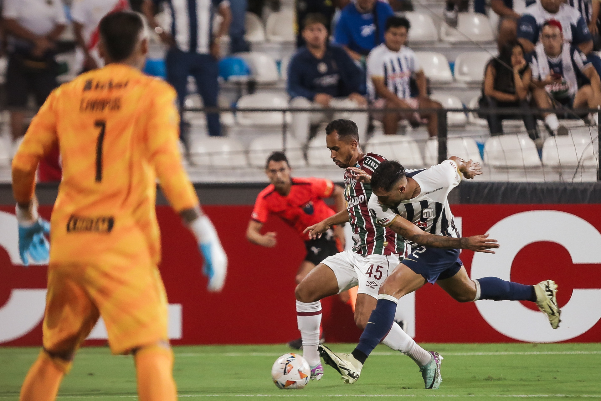 Lance de Alianza x Fluminense - Lucas Merçon/Fluminense