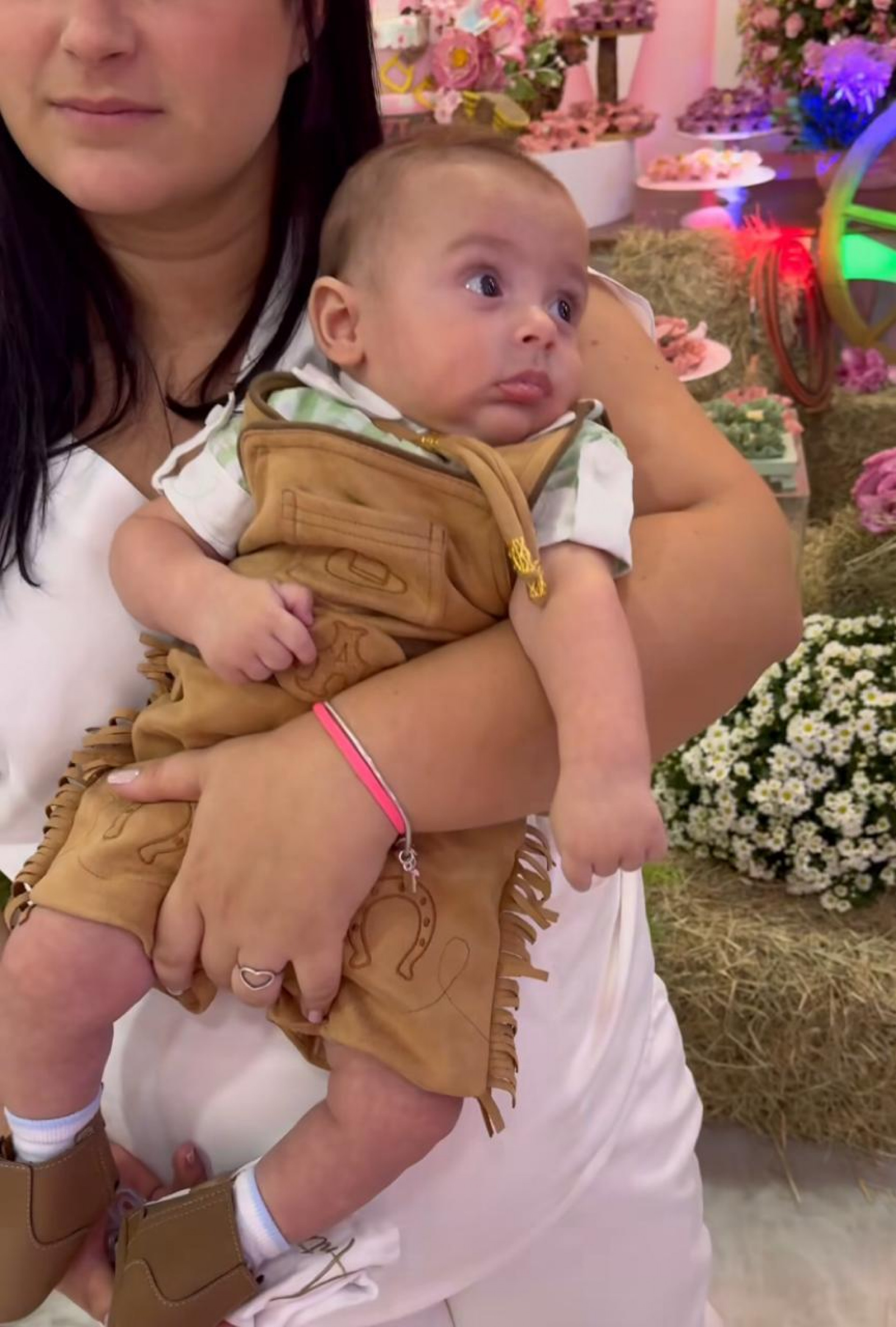 Bárbara Evans mostra detalhes do aniversário da filha - Reprodução/Instagram