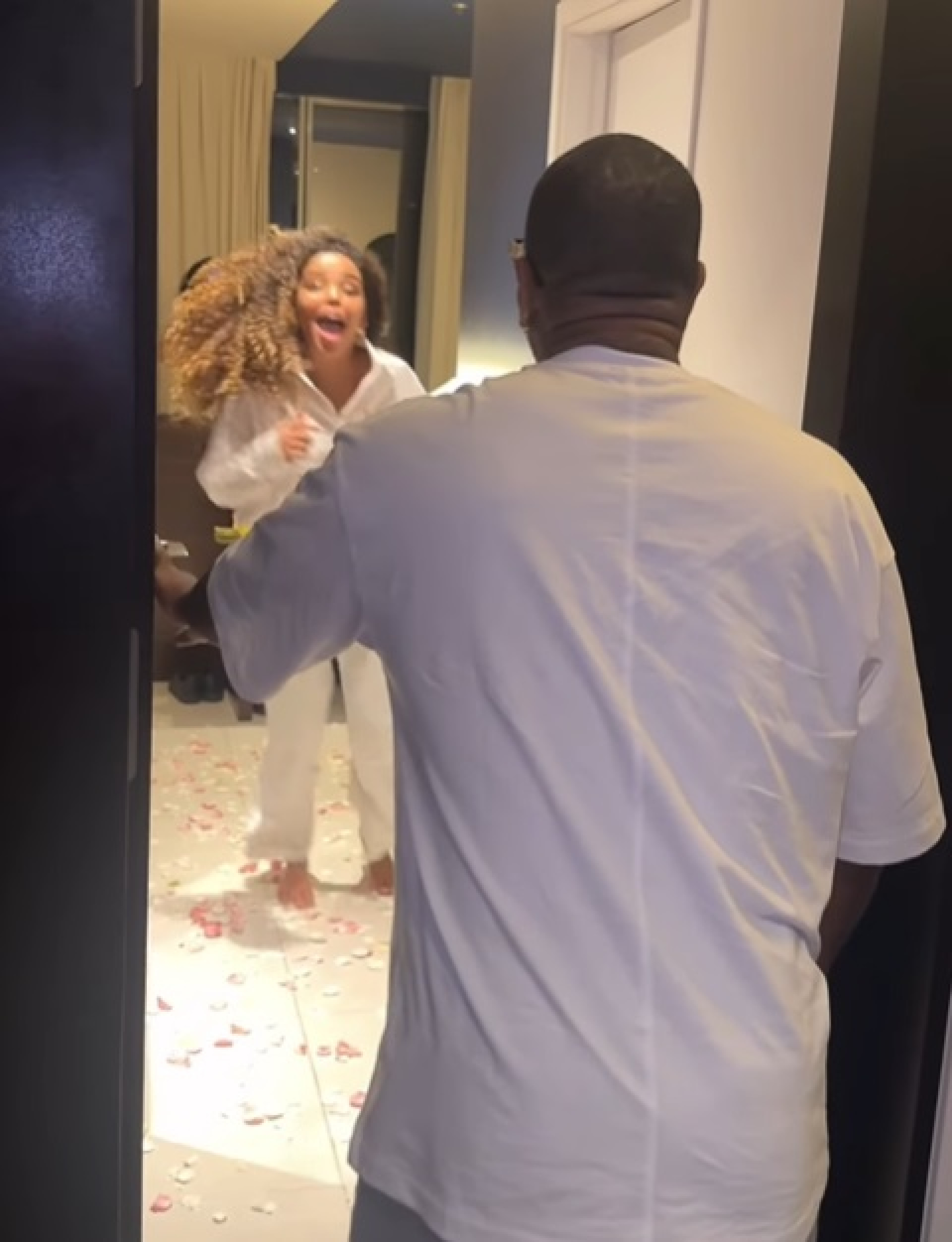 Pitel reencontra Rodriguinho em hotel - Reprodução de vídeo