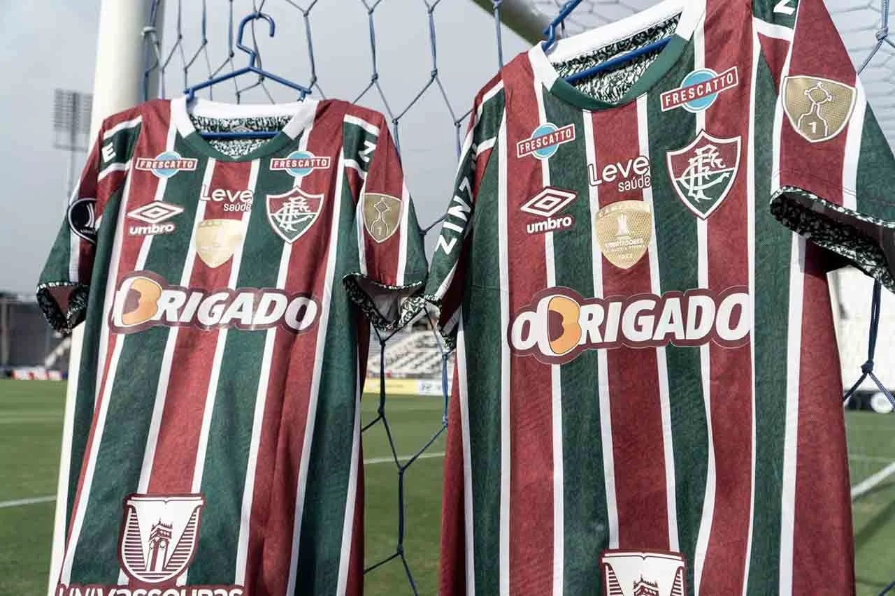 Fluminense faz homenagem para patrocinador máster em despedida