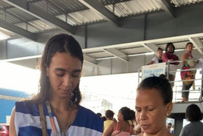 Entrega do Cartão Recomeçar continua em Duque de Caxias