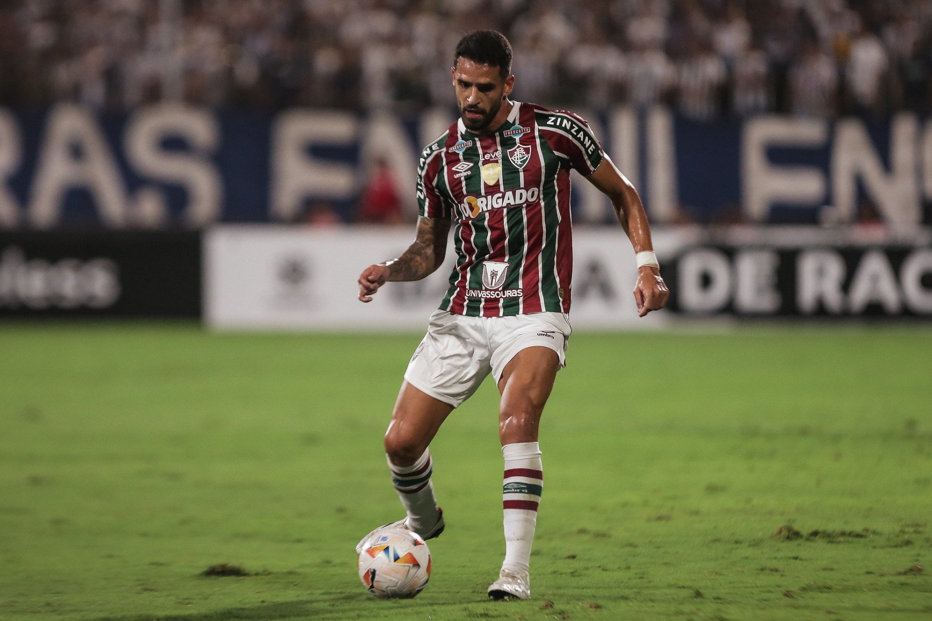 Renato Augusto foi substituído no primeiro tempo do jogo contra o Alianza Lima - Lucas Merçon / Fluminense