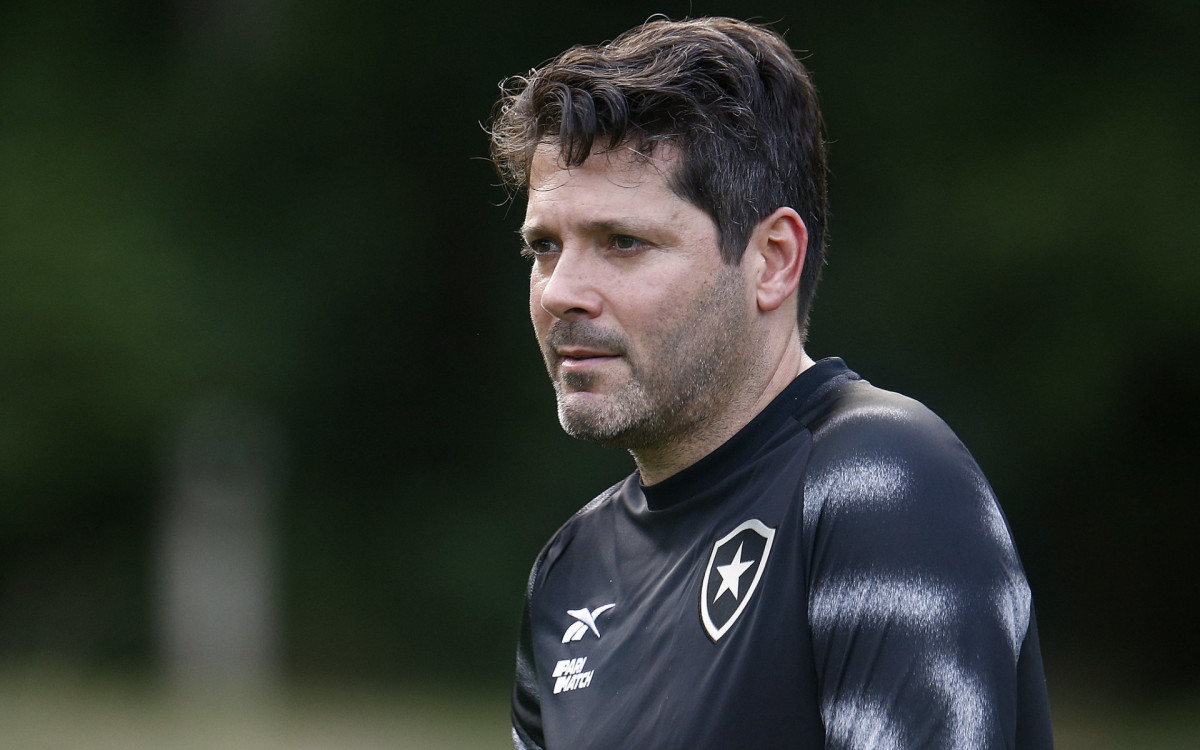 João Cardoso, segundo assistente do Botafogo