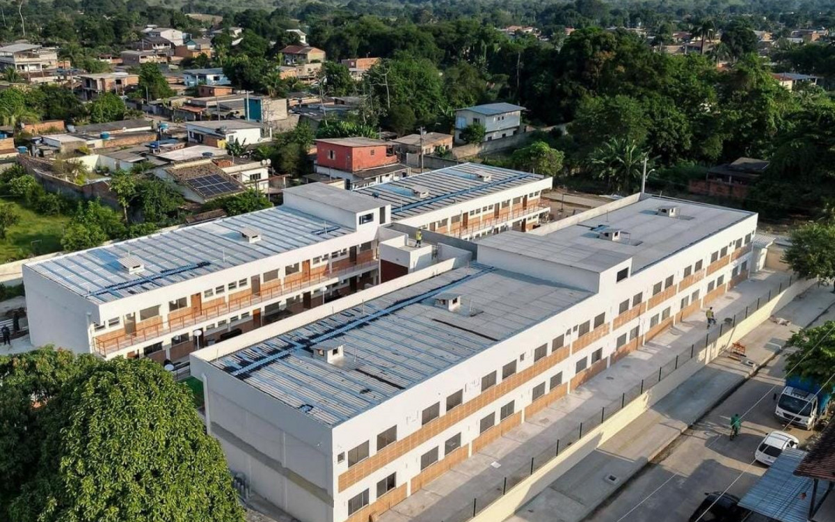 Vista aérea do Condomínio Familiar Nova História no bairro Parada Modelo, em Guapimirim
