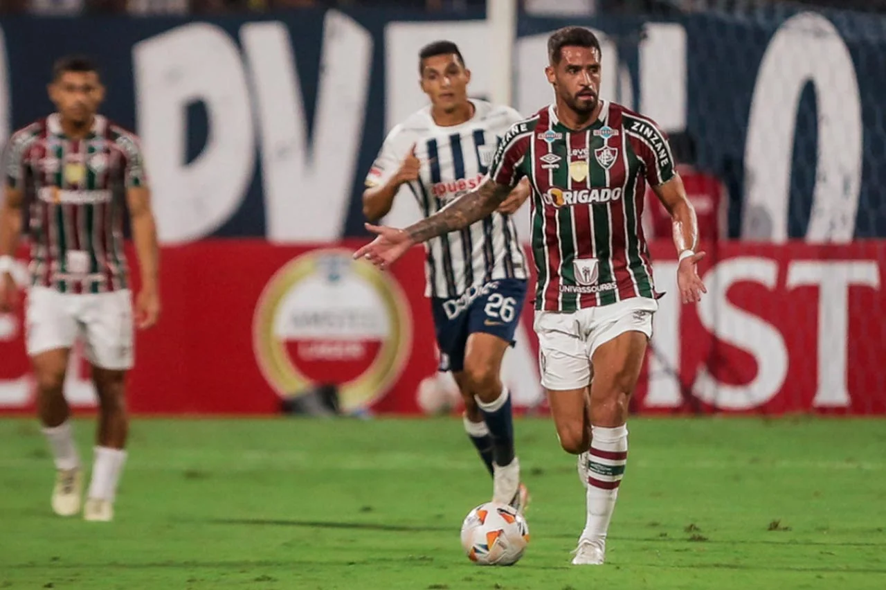 Fluminense informa sobre situa&ccedil;&atilde;o f&iacute;sica de Renato Augusto