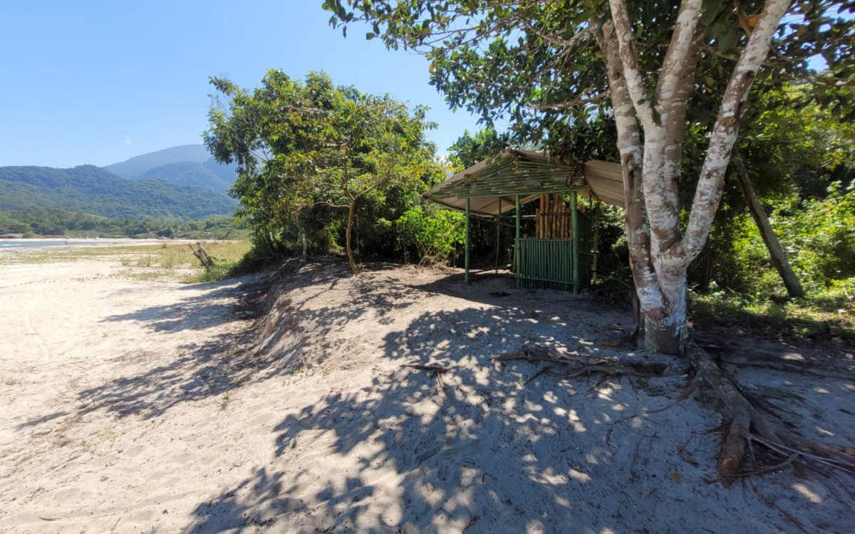 Construção irregular infringe a Lei Ambiental e a 167ª DP ( Paraty) investiga o caso 