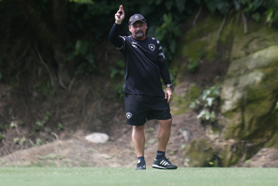 Fabio Matias agradece oportunidade e se despede do Botafogo: 'Importante ciclo'