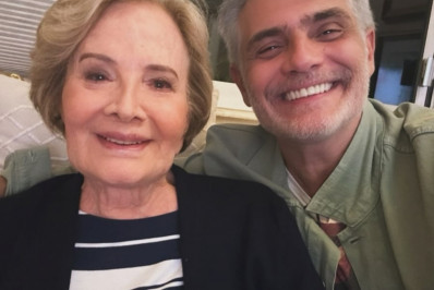 Glória Menezes faz rara aparição ao lado do filho e recebe homenagem da nora 