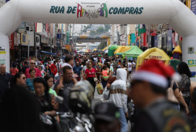 Avenida Amaral Peixoto sedia primeira edição de 2024 da ‘Rua de Compras’