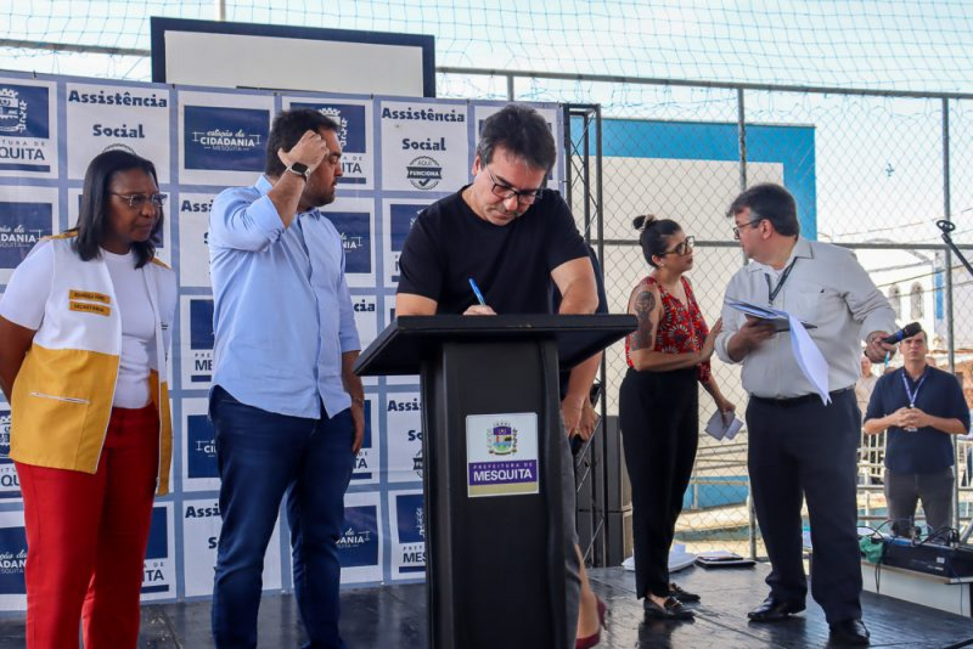 O governador e o prefeito Jorge Miranda assinaram um termo de coopera&ccedil;&atilde;o t&eacute;cnica em prol da popula&ccedil;&atilde;o - Divulga&ccedil;&atilde;o/ PMM