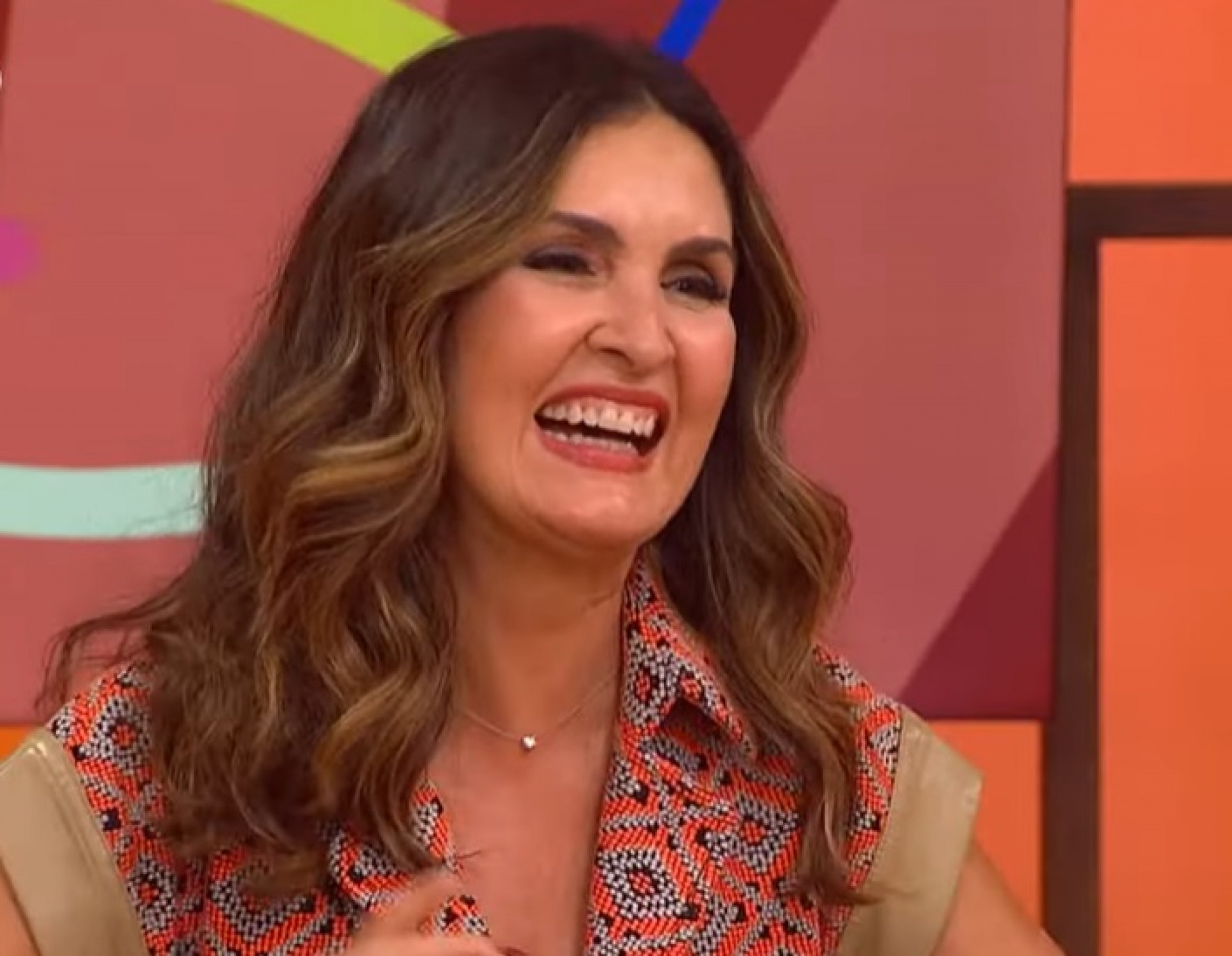 Fátima Bernardes participa do 'Sem Censura' - Reprodução de vídeo