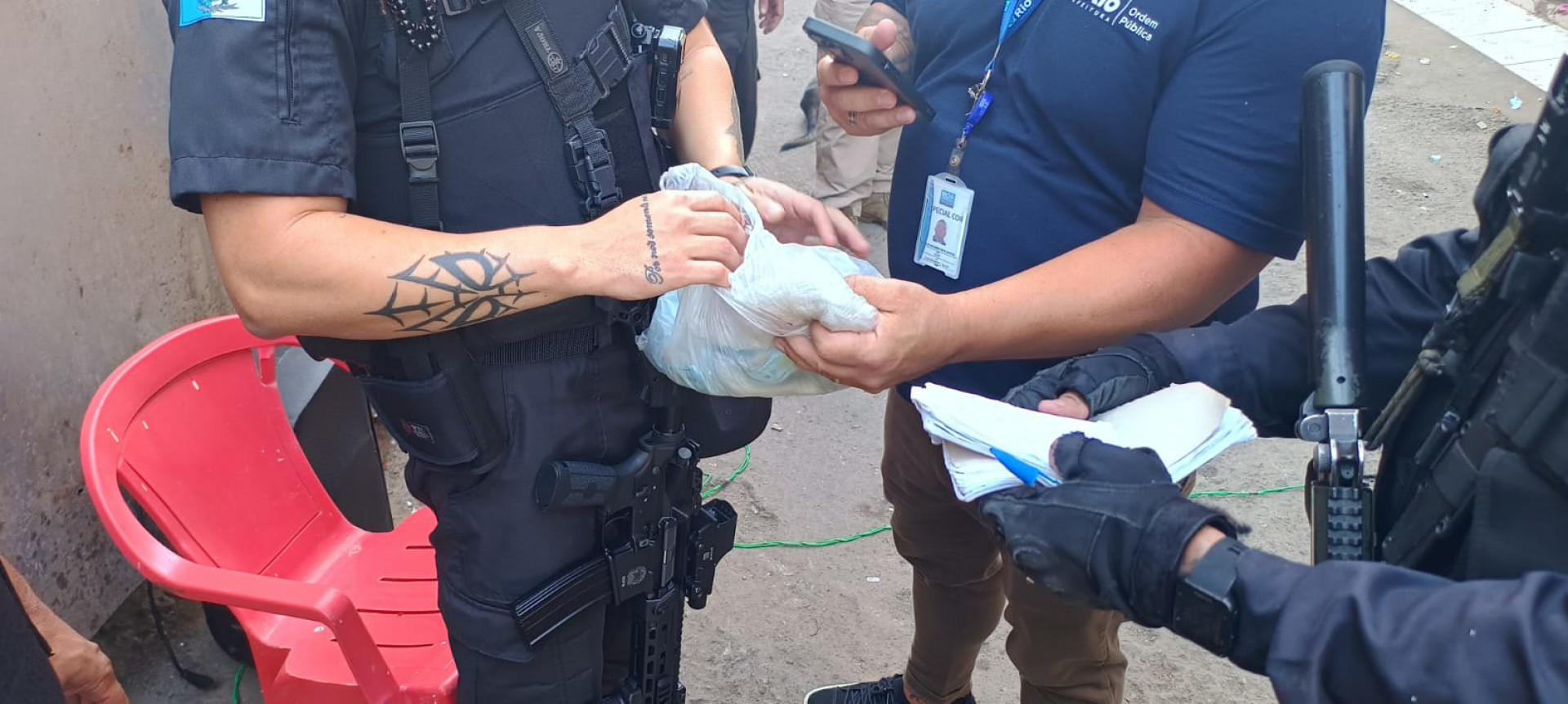 Aproximadamente 300 kg de lixo e resíduos foram coletados - Divulgação / Seop