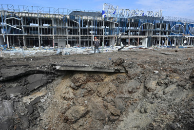 Ataque russo mata pelo menos seis pessoas em Kharkiv